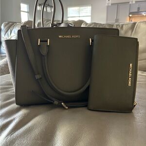 Michael Kors Greeb Handbag and Wallet Set